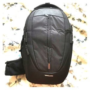 Vanguard large sling style camera bag w/rain cover